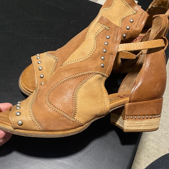 A.S.98 Maudie Leather Ankle Boots with Studs - Picture 8 of 12